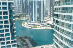 HAVN - Studio with Lake Views in Dubai Gate, JLT
